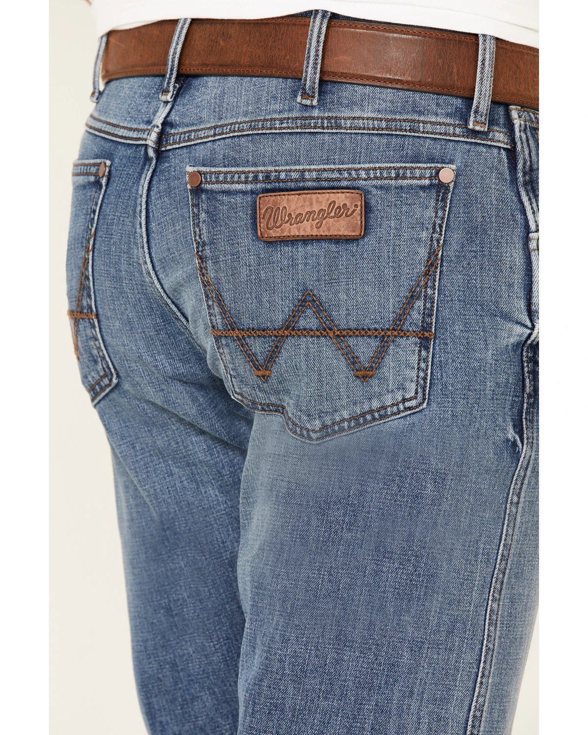 Wrangler Retro Men's Linville Light Stretch Slim Straight Jeans - Long 6 Wrangler Retro Men's Linville Light Stretch Slim Straight Jeans - Long - Image 4