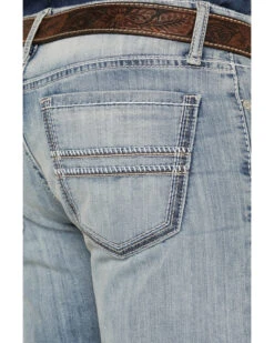 Cinch Men' Grant Light Stonewash Performance Bootcut Jeans -Western Desert Shop 2000355944 402 P4